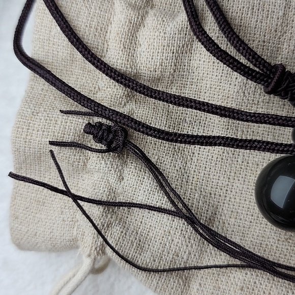 Set of 3 braided cord Meru bead necklaces - Picture 5 of 5